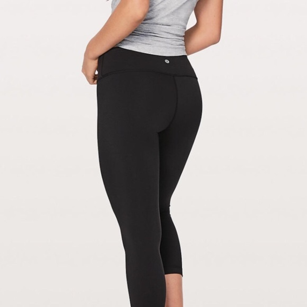Lululemon Wunder Under crop legging